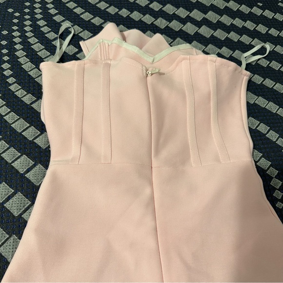 Wedding dress - Picture 3 of 5